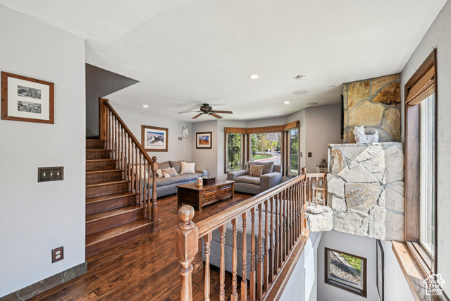 Photo 3 for MLS #2084717 at 1378 Park Ave #3