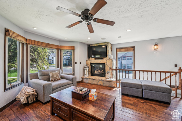 Photo 4 for MLS #2084717 at 1378 Park Ave #3