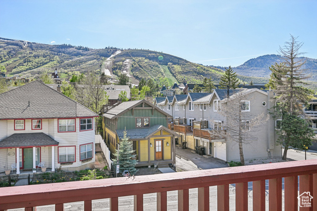 Photo 23 for MLS #2084717 at 1378 Park Ave #3