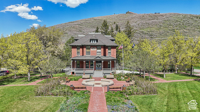 Photo 25 for MLS #2084717 at 1378 Park Ave #3