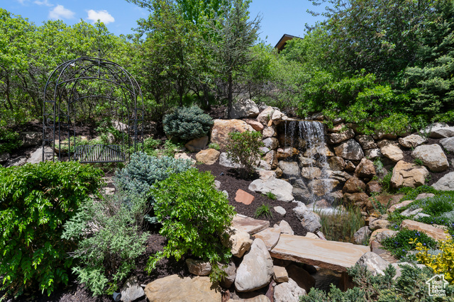 Photo 73 for MLS #2084739 at 81 E Lone Hollow Dr