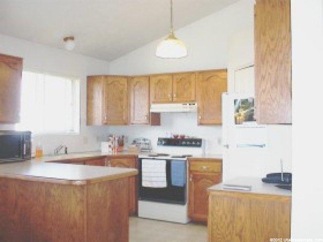 291 W 1375 N, Centerville, UT 84014 — photo 2
