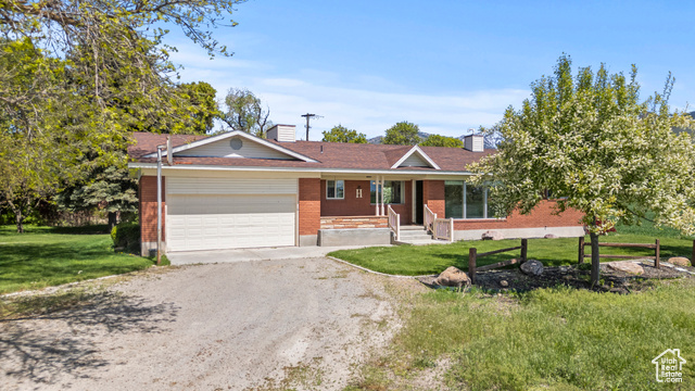 Photo 22 for MLS #2084826 at 3647 Maple Creek Rd