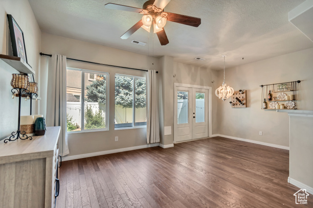 Photo 25 for MLS #2084849 at 1524 W Napa Ave