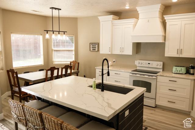 Photo 5 for MLS #2084886 at 40 N Stone Mountain Dr