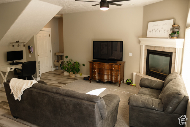 Photo 4 for MLS #2084886 at 40 N Stone Mountain Dr