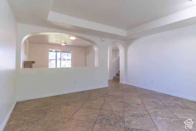 Photo 29 for MLS #2084929 at 886 Cambridge Dr
