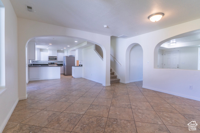 Photo 32 for MLS #2084929 at 886 Cambridge Dr