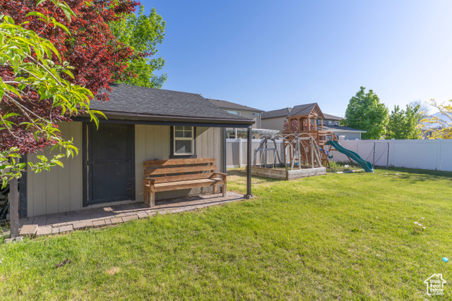 Photo 55 for MLS #2084929 at 886 Cambridge Dr