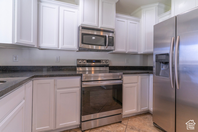 Photo 25 for MLS #2084929 at 886 Cambridge Dr