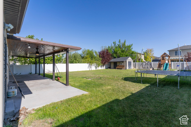 Photo 60 for MLS #2084929 at 886 Cambridge Dr