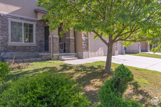 Photo 46 for MLS #2084929 at 886 Cambridge Dr