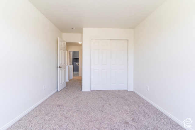 Photo 14 for MLS #2084929 at 886 Cambridge Dr