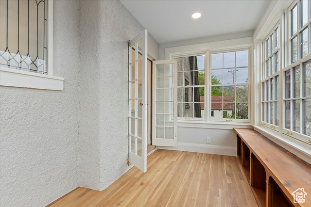 Photo 38 for MLS #2085041 at 35 S Haxton Pl