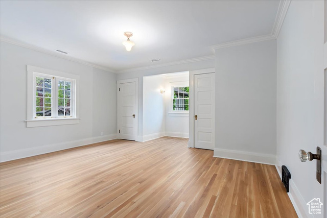 Photo 40 for MLS #2085041 at 35 S Haxton Pl