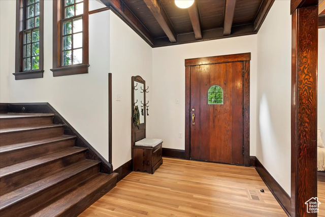 Photo 8 for MLS #2085041 at 35 S Haxton Pl