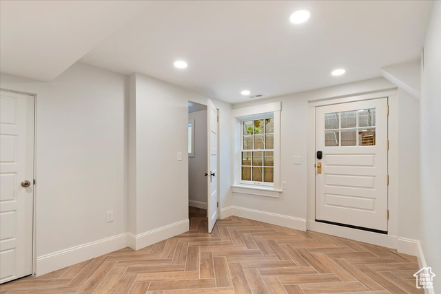 Photo 42 for MLS #2085041 at 35 S Haxton Pl