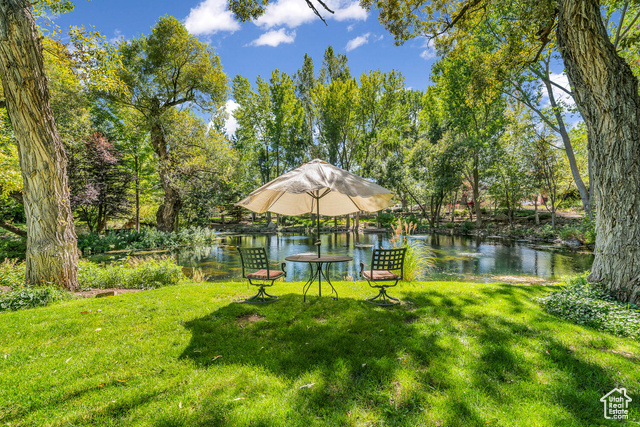 Photo 7 for MLS #2085075 at 305 S Rachel Ln
