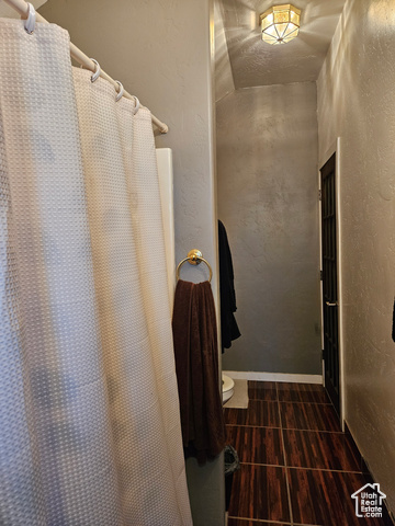 Photo 12 for MLS #2085195 at 801 W Genesee Ave