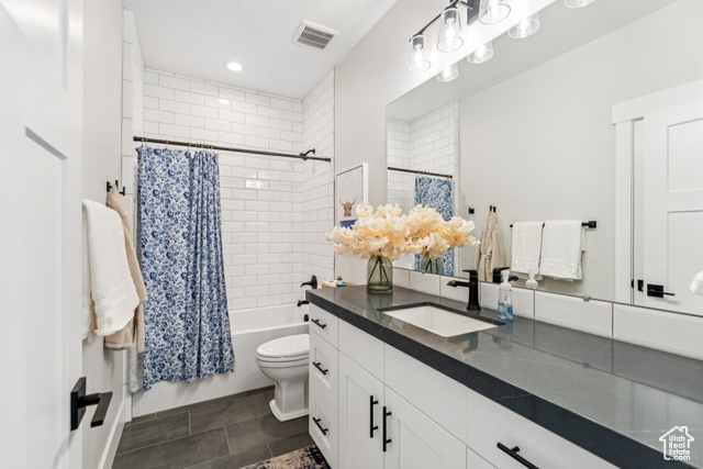 Photo 19 for MLS #2085199 at 9351 E Acorn Cir #921