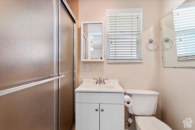 Photo 17 for MLS #2085245 at 4675 Jefferson Ave