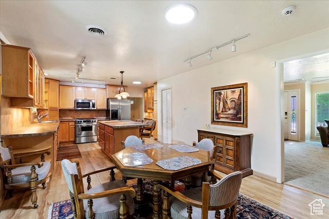 Photo 10 for MLS #2085245 at 4675 Jefferson Ave