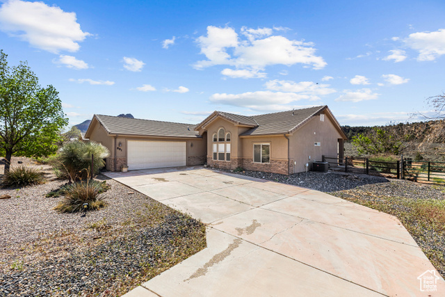 Photo 8 for MLS #2085502 at 881 W Smithsonian Way