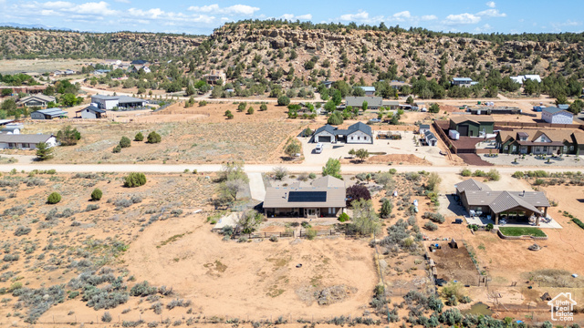 Photo 3 for MLS #2085502 at 881 W Smithsonian Way