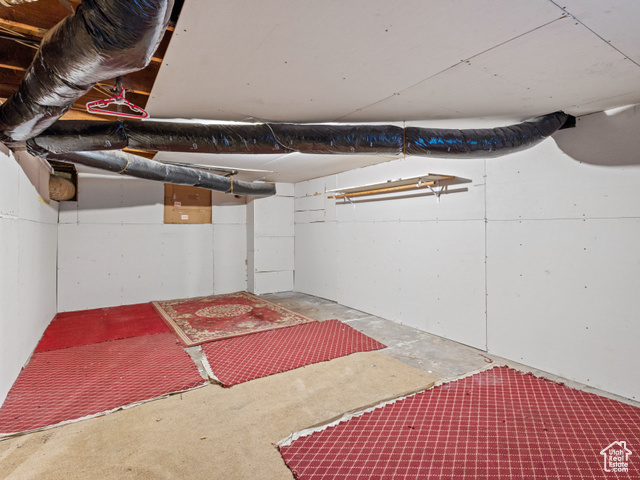 Photo 19 for MLS #2085536 at 551 E 27th St
