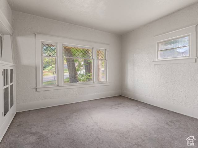 Photo 5 for MLS #2085536 at 551 E 27th St