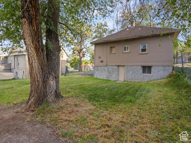 Photo 27 for MLS #2085536 at 551 E 27th St