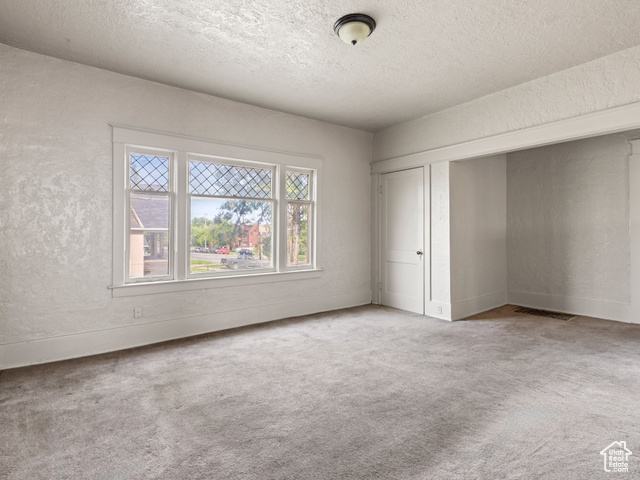 Photo 7 for MLS #2085536 at 551 E 27th St