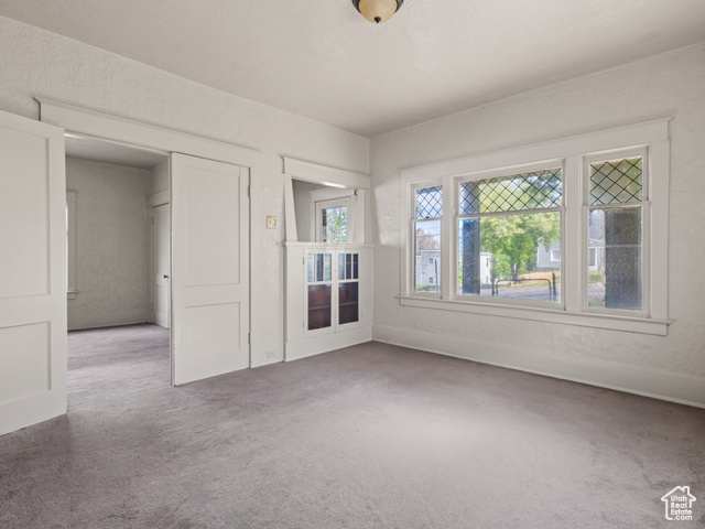 Photo 9 for MLS #2085536 at 551 E 27th St