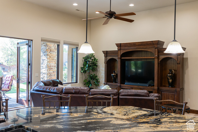 Photo 9 for MLS #2085548 at 2090 N Tuweap Dr #15