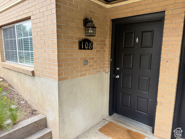 Photo 2 for MLS #2085588 at 136 E 400 North #108