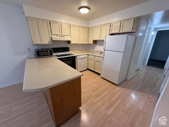 Photo 8 for MLS #2085588 at 136 E 400 North #108