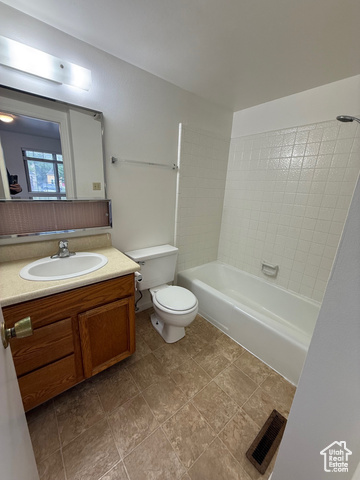 Photo 5 for MLS #2085588 at 136 E 400 North #108