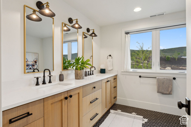 Photo 40 for MLS #2085607 at 1677 Lambert Ln