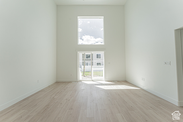Photo 4 for MLS #2085616 at 3747 W 950 North #224
