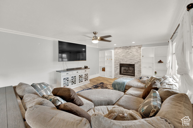 Photo 2 for MLS #2085655 at 13856 S Cromwell Ln