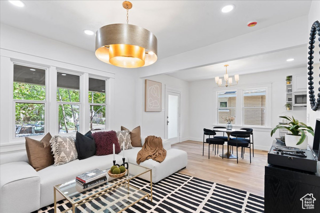Photo 6 for MLS #2085699 at 328 E Hampton Ave