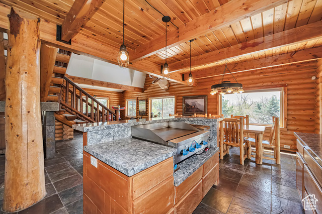 Photo 21 for MLS #2085768 at 1375 Pinion Ln