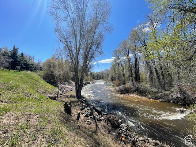Photo 5 for MLS #2085768 at 1375 Pinion Ln