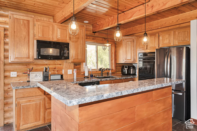 Photo 19 for MLS #2085768 at 1375 Pinion Ln