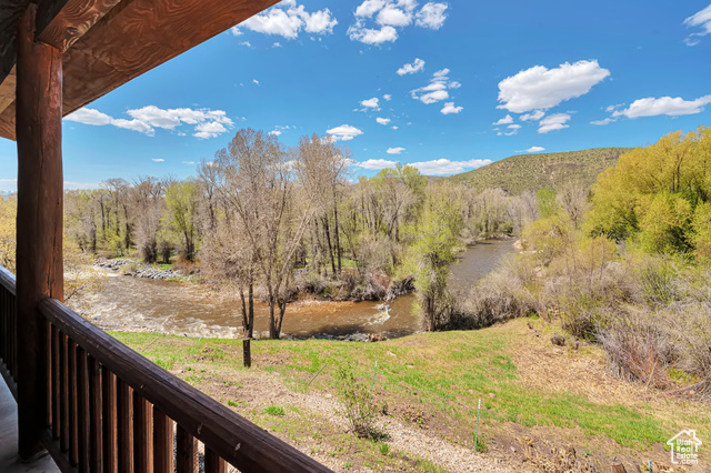 Photo 8 for MLS #2085768 at 1375 Pinion Ln