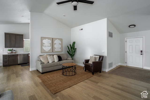 Photo 9 for MLS #2085773 at 39 N Valley Dr #58