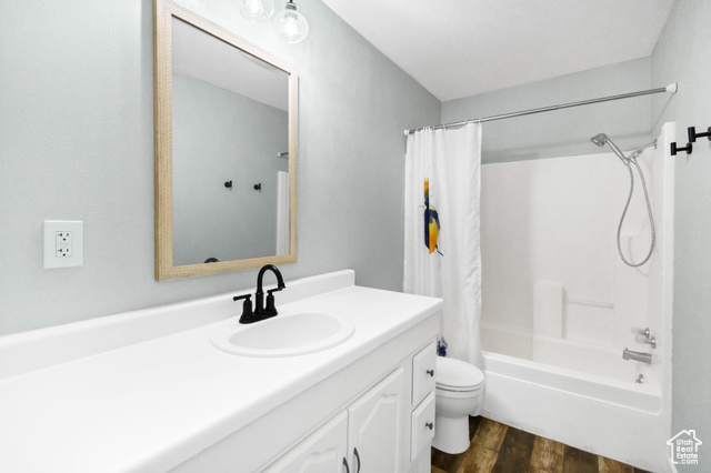 Photo 16 for MLS #2085795 at 1665 S Kennedy Dr