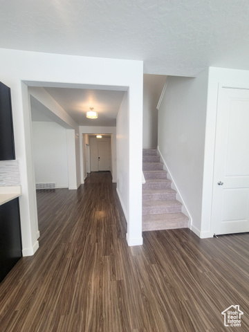 Photo 6 for MLS #2085825 at 6332 S Oquirrh Mesa Dr
