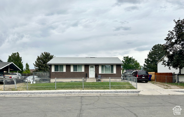 5585 S MORNING BREEZE DR, Salt Lake City UT 84118