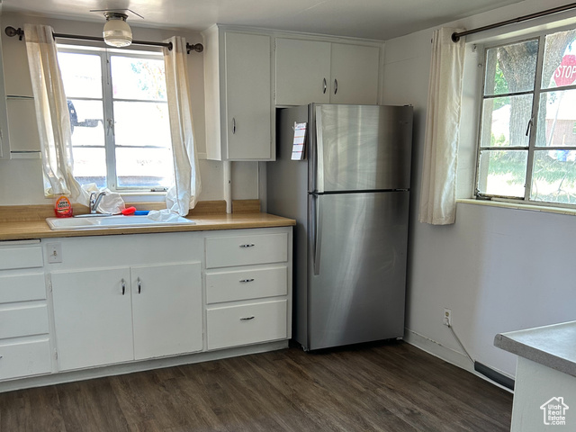 Photo 8 for MLS #2085903 at 3374 Porter Ave